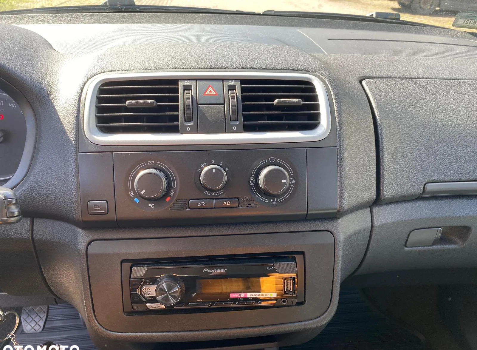 Skoda Roomster cena 11500 przebieg: 175825, rok produkcji 2007 z Jarocin małe 232